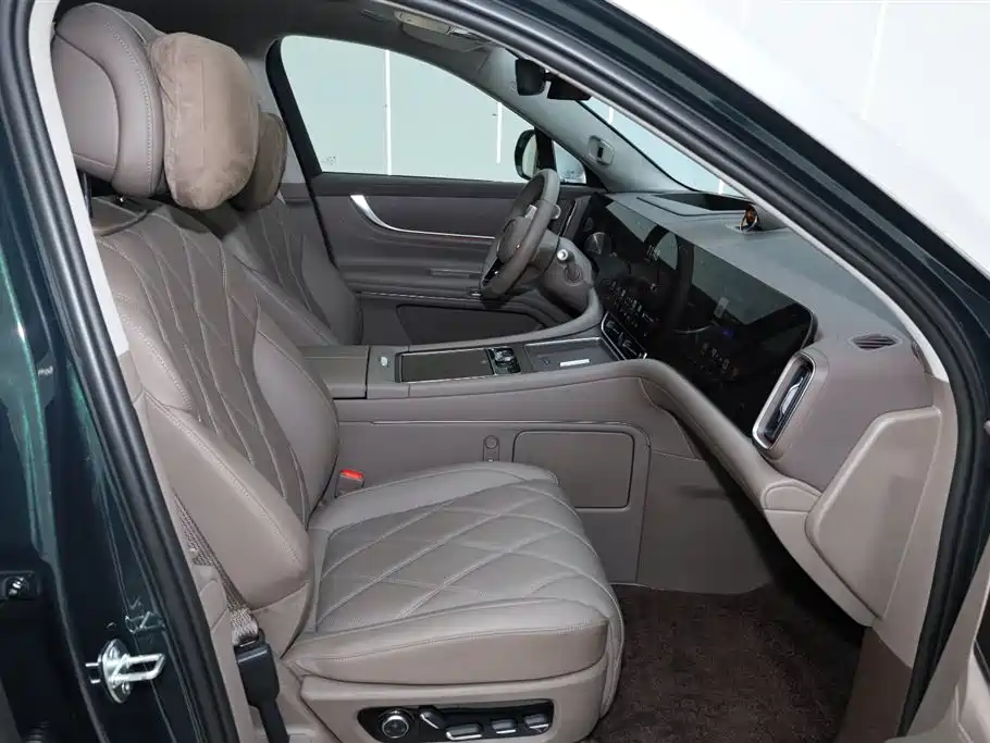 AITO Wenjie AITO M9 2025 Extended Range Ultra 52kWh 6-Seater фото 19