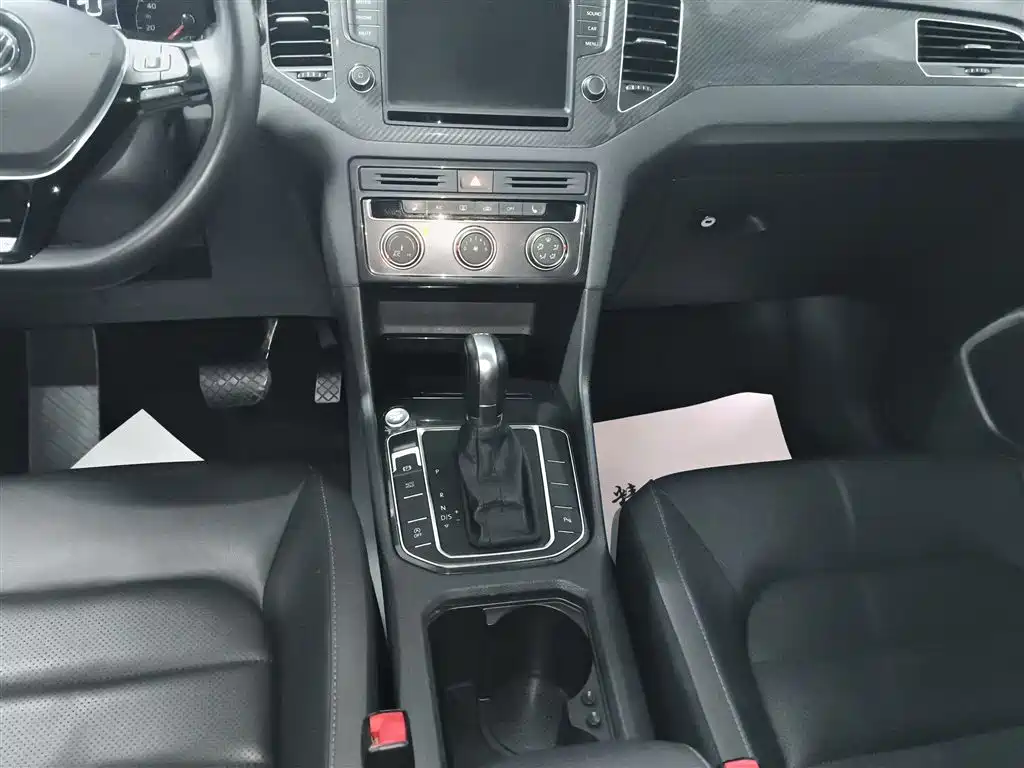 Volkswagen Golf Sportsvan 2016 230TSI Automatic Luxury фото 14