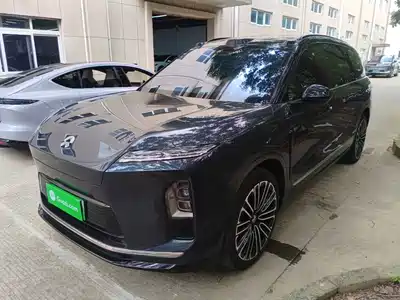 NIO ES8