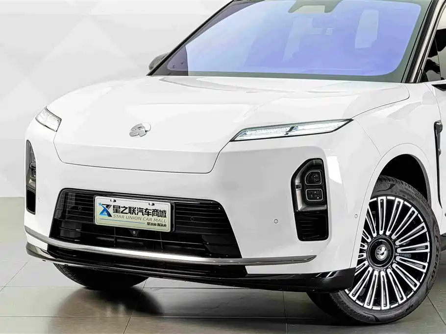 NIO ES8 2026 2025 Model 6-Seat Executive Luxury Edition