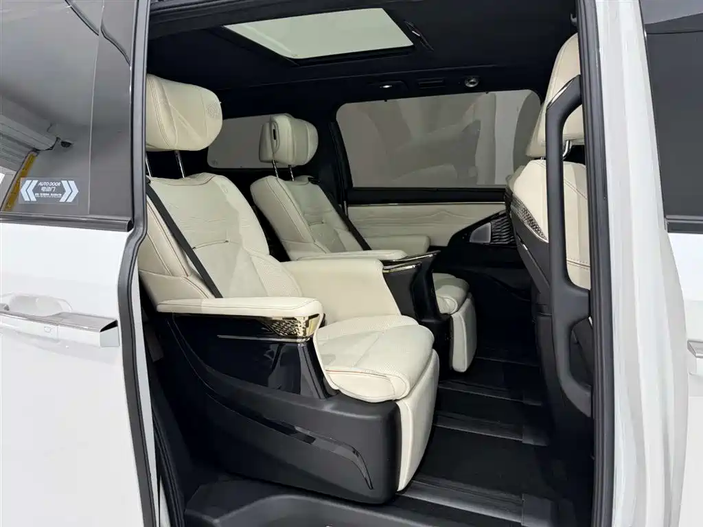 GAC Trumpchi Trumpchi M8 2023 Model Master Series 400T Flagship Edition фото 21