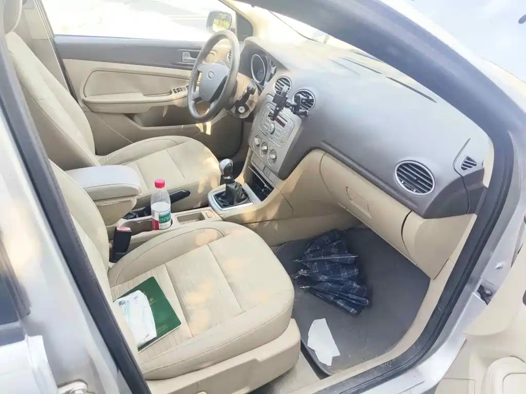 Photo 13 - Ford Focus