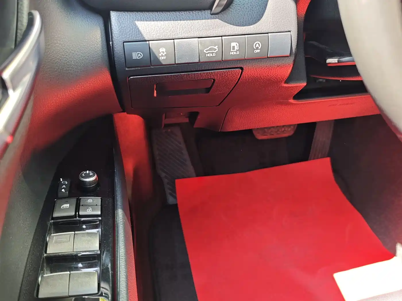 Toyota Camry 2021 2.5G Luxury Edition фото 15