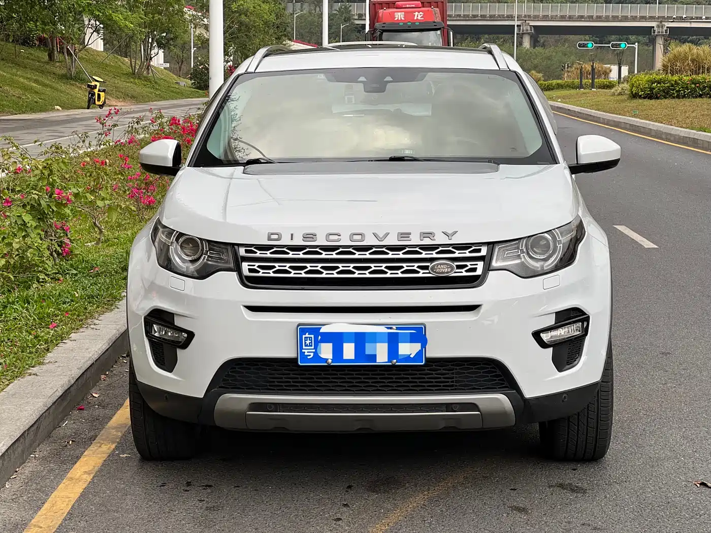 Land Rover Discovery Sport 2016 2.0T HSE фото 2