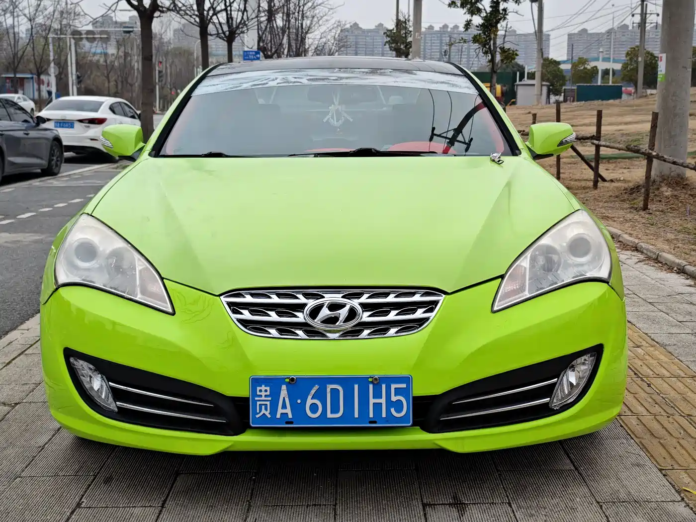 Hyundai Genesis Coupe 2009 2.0T Automatic Elegant Edition фото 2
