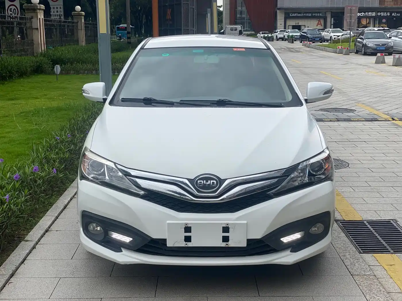 Фото 2 - BYD F3