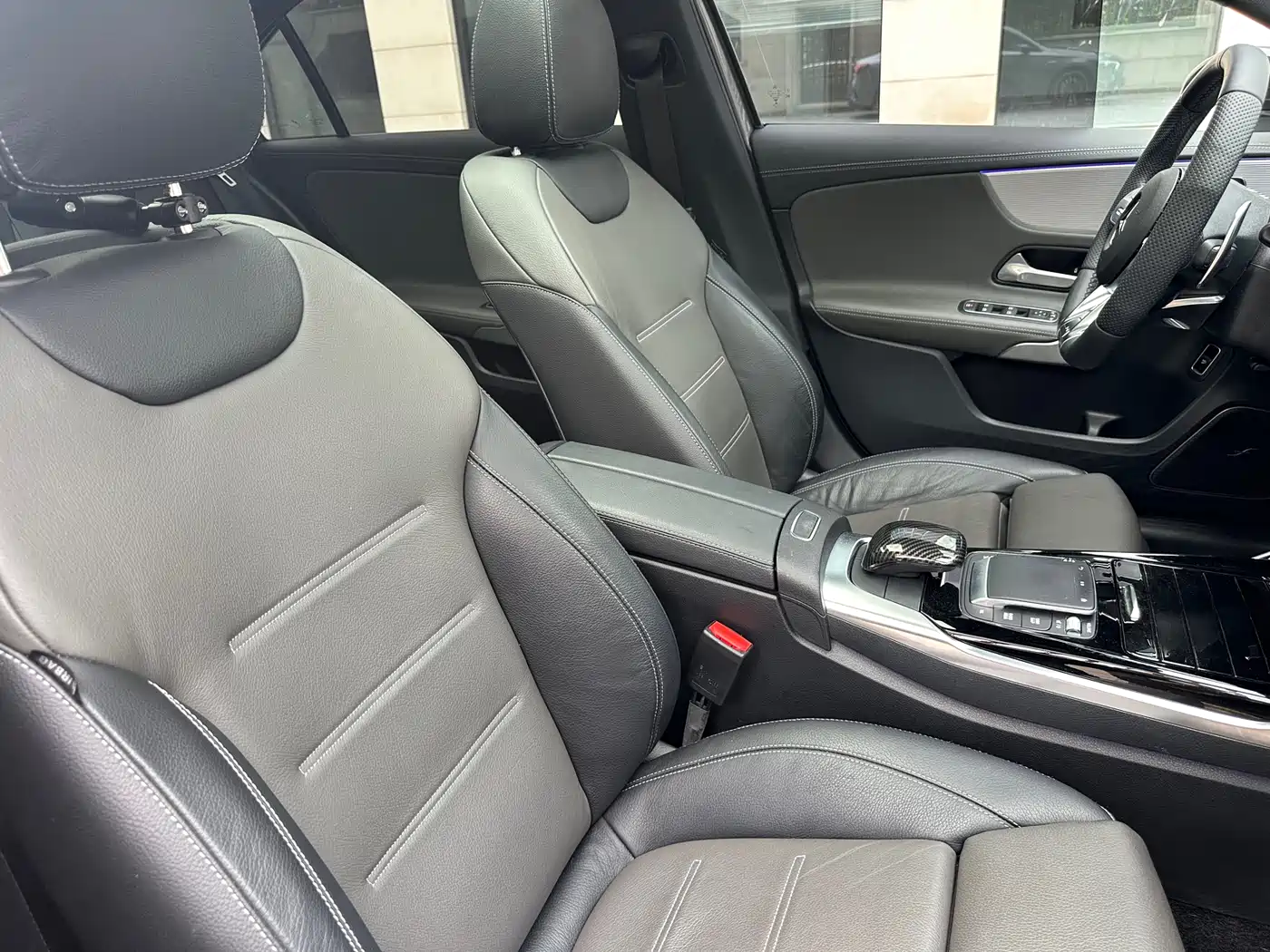 Mercedes-Benz A-Class AMG 2023 Model Year AMG A 35 L 4MATIC фото 15