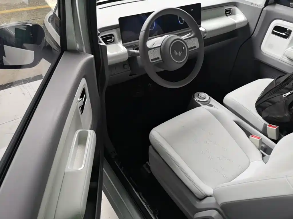 Wuling Motors Wuling Air ev 2023 2023 4-Seat Advanced Edition