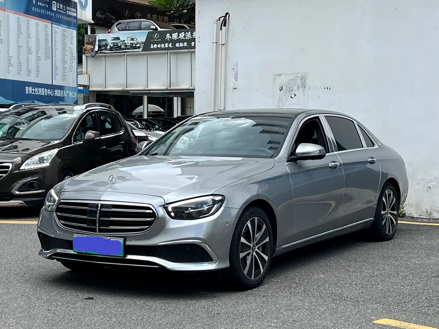 Mercedes-Benz E-Class New Energy 2021 E 350 e L Plug-in Hybrid Sports Sedan фото 10