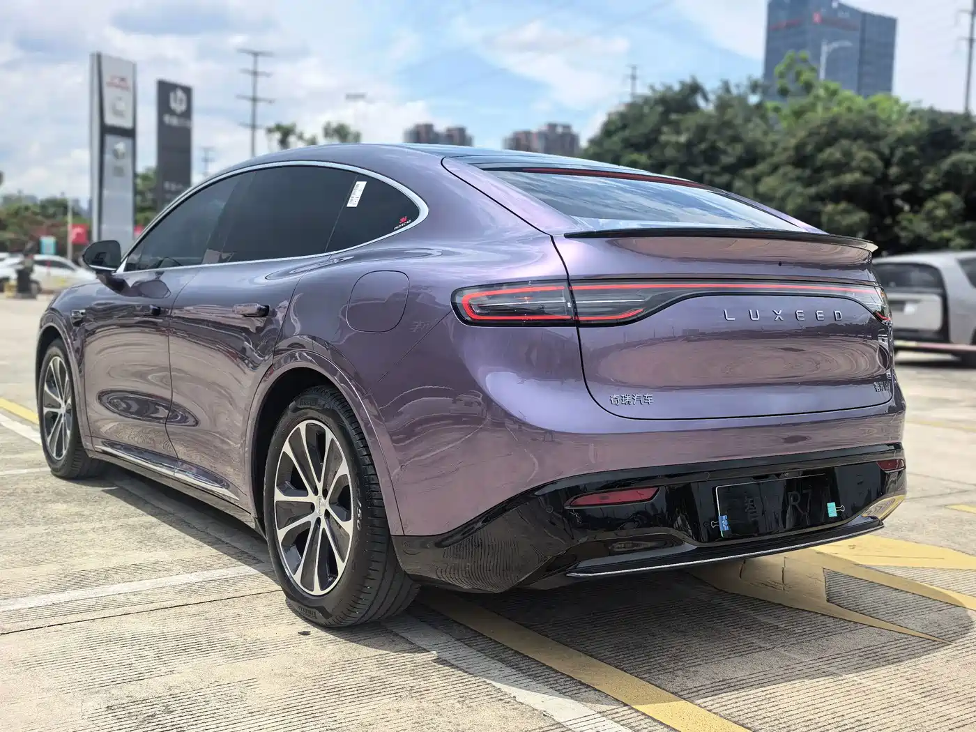 Zhijie Luxeed R7 2024 2024 Pure Electric 667km Max