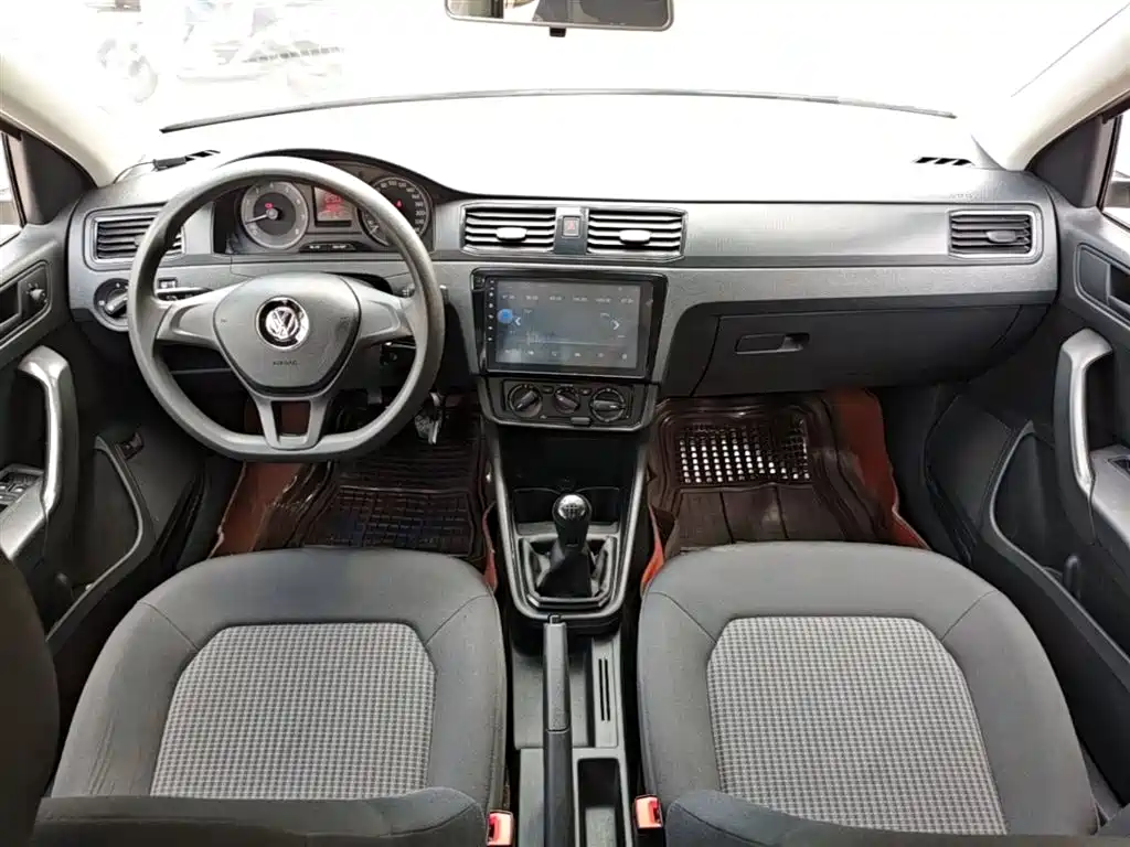 Volkswagen Santana 2016 1.4L Manual Trend Edition фото 10