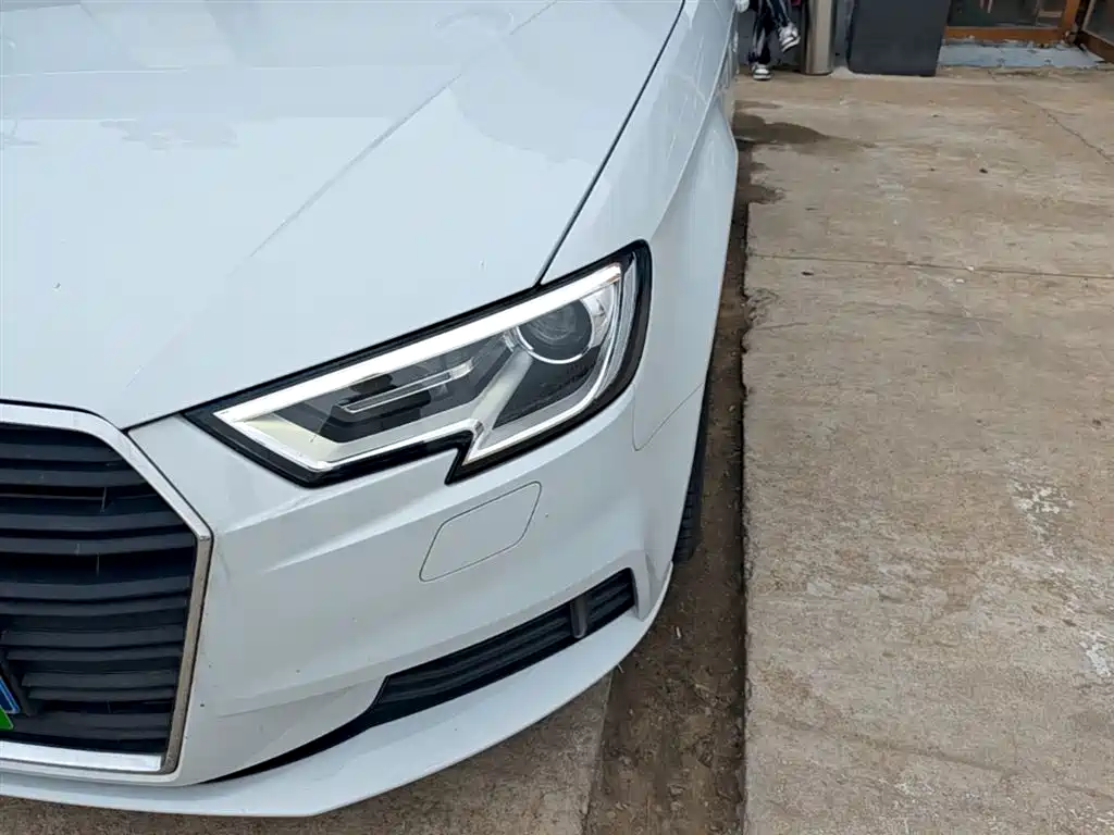 Audi A3 2018 30th Anniversary Sportback 35 TFSI Progressive фото 24