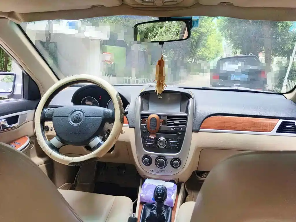 Buick Excelle 2010 2011 1.6LE-MT