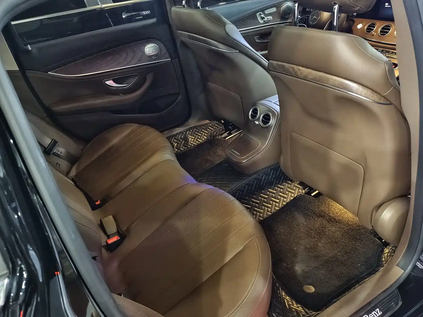Mercedes-Benz E-Class 2021 E 300 L Fashion фото 6