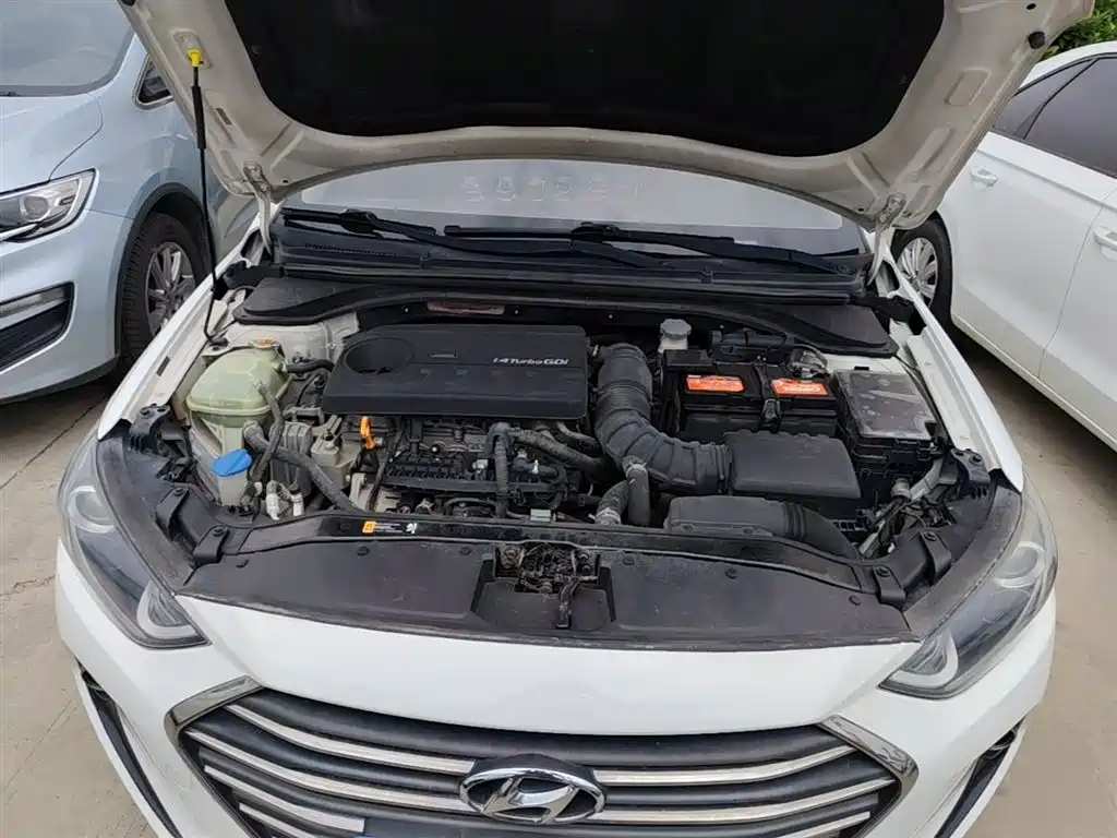 Hyundai Elantra 2018 1.4T DCT Dynamic·Vitality Model фото 20