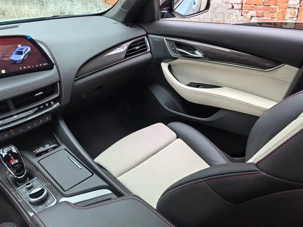 Cadillac CT5 2025 Model 28T Track Performance Edition фото 13