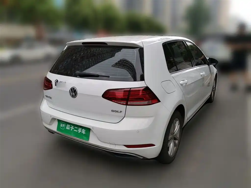 Volkswagen Golf 2018 1.6L Automatic Comfort фото 5