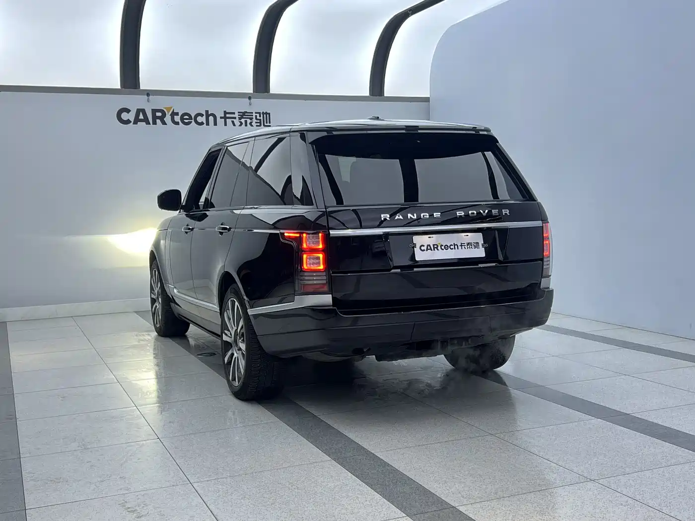 Land Rover Range Rover 2013 NA 5.0 V8 Vogue фото 5