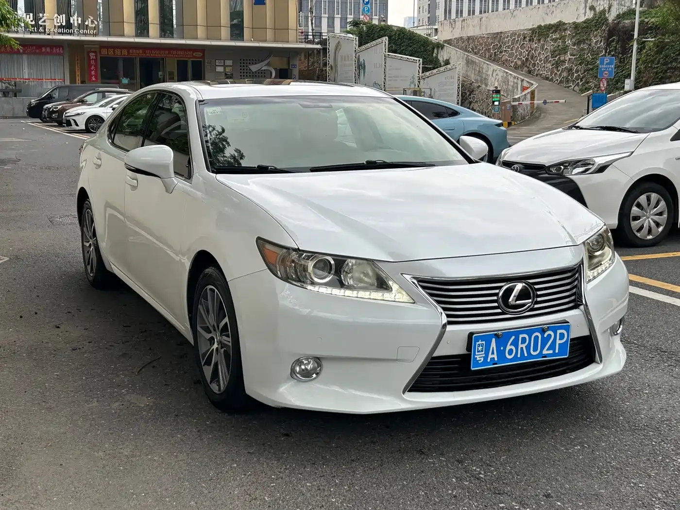 Lexus ES 2013 250 Elite Edition фото 3