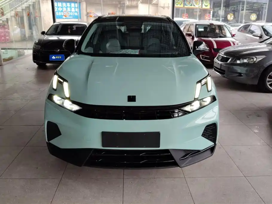 Lynk & Co 06 EM-P 2023 Model EM-P 126 Long Range Halo фото 2