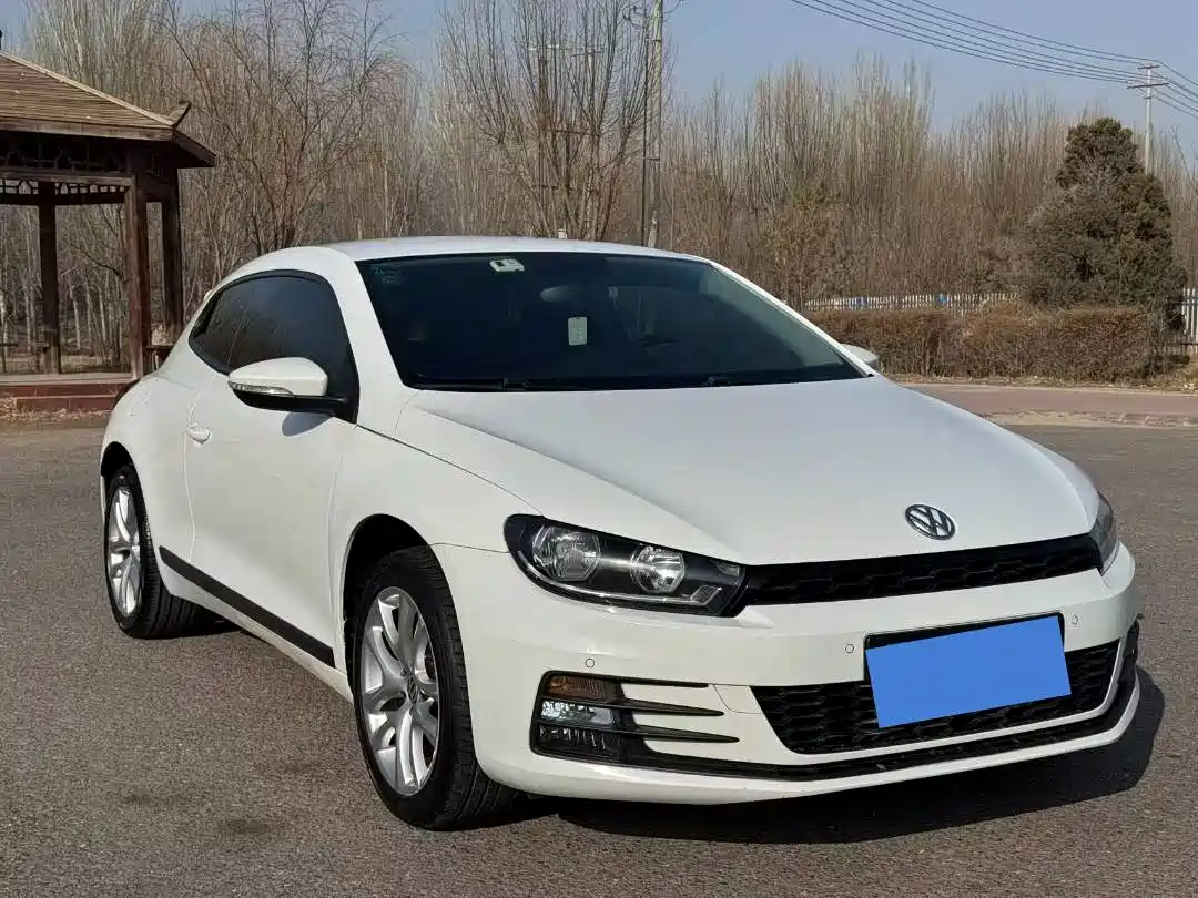 Volkswagen Scirocco 2015 1.4TSI Trend Edition фото 3