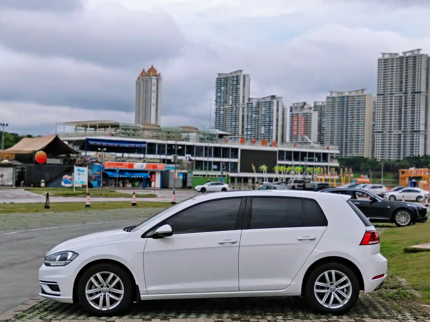 Volkswagen Golf 2018 230TSI Automatic Comfort фото 7