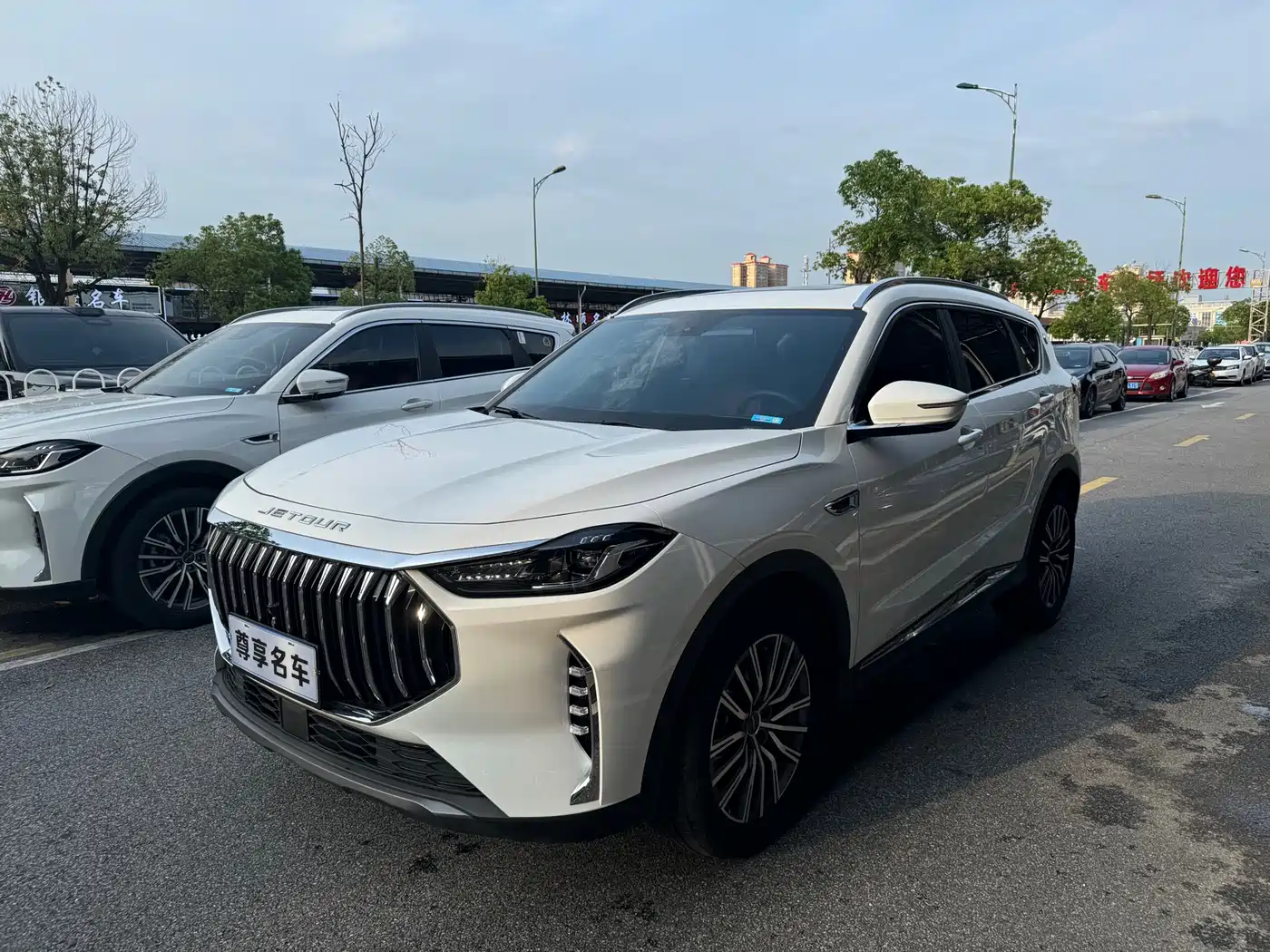 Jetour X70 PLUS 2025 Champion Edition 1.5T DCT Champion MAX 7-seater
