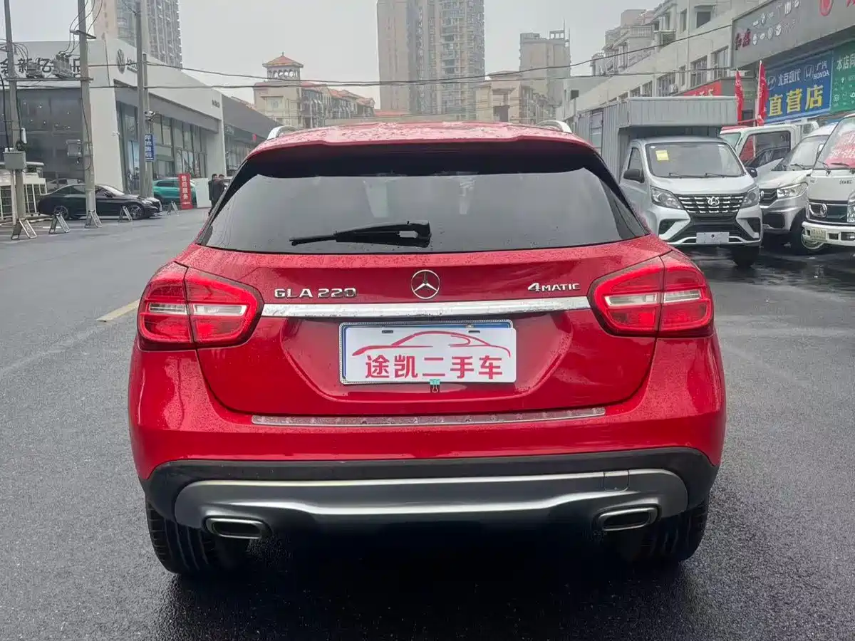 Mercedes-Benz GLA 2016 GLA 220 4MATIC Fashion фото 4