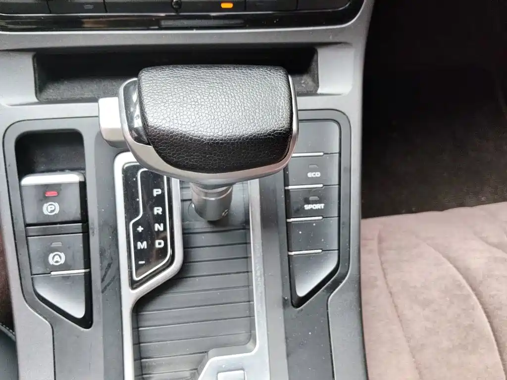 Фото 10 - Geely Emgrand GL