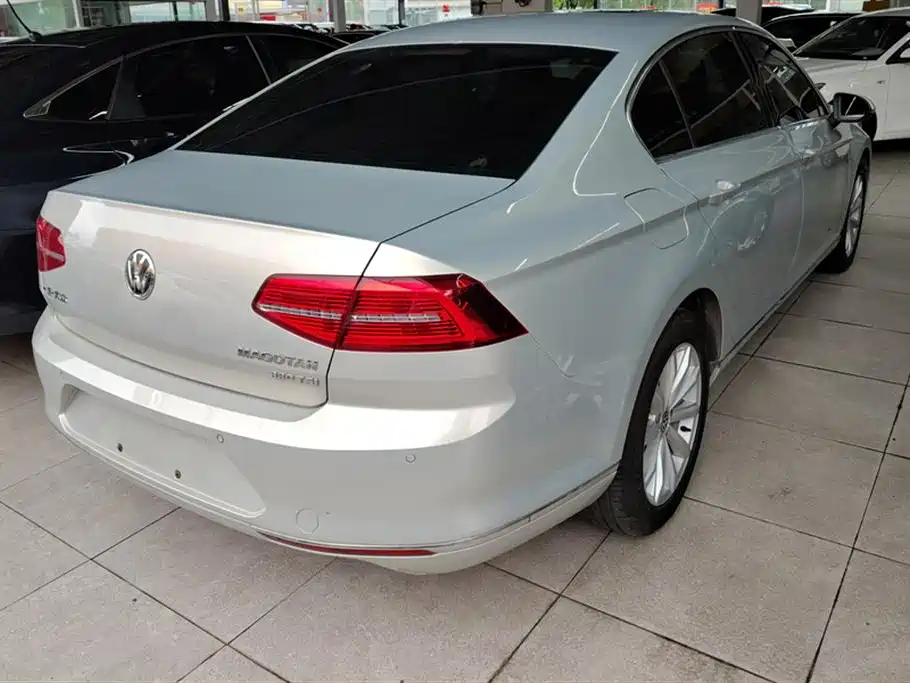 Volkswagen Magotan 2018 330TSI DSG Leading фото 3