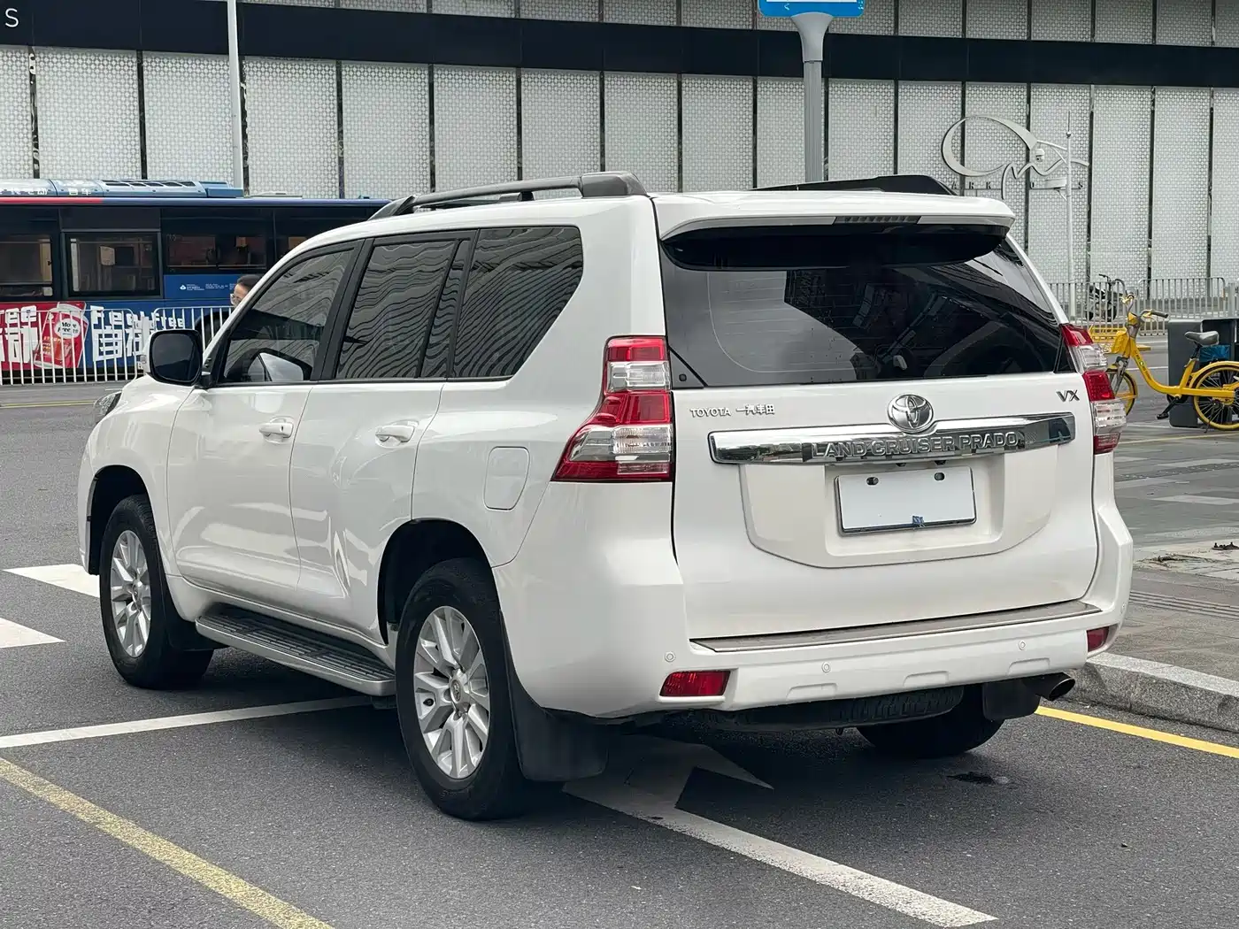 Фото 11 - Toyota Prado