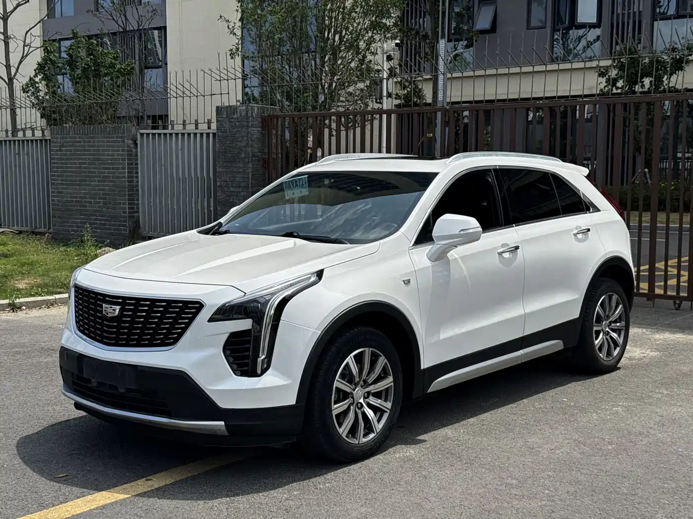 Cadillac XT4 2018 28T FWD Leading Edition