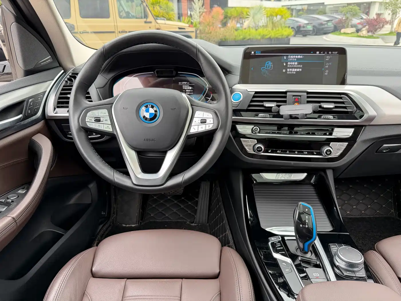 BMW IX3