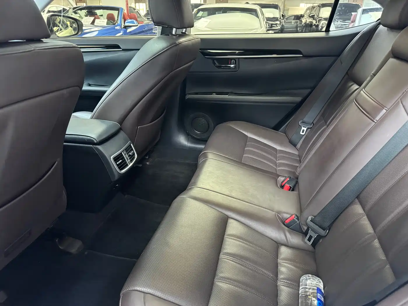 Lexus ES 2017 200 30th Anniversary Edition фото 8