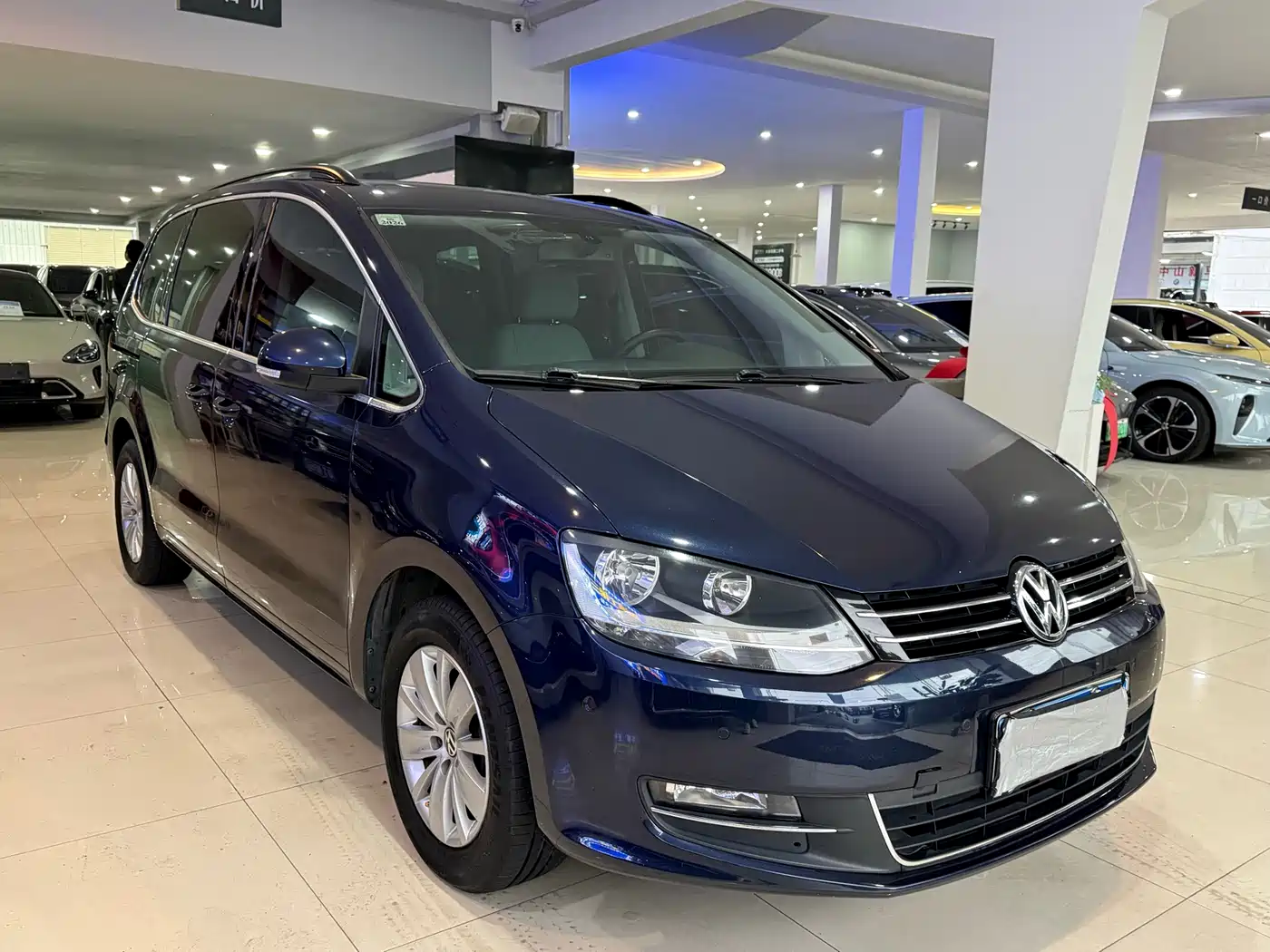 Volkswagen Sharan 2014 2.0TSI Standard фото 3