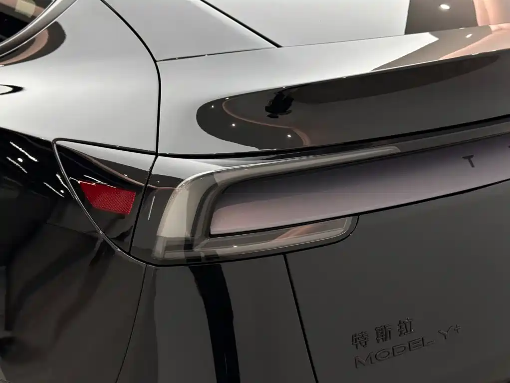 Tesla Model Y 2026 2026 Facelift Long Range Rear-Wheel Drive