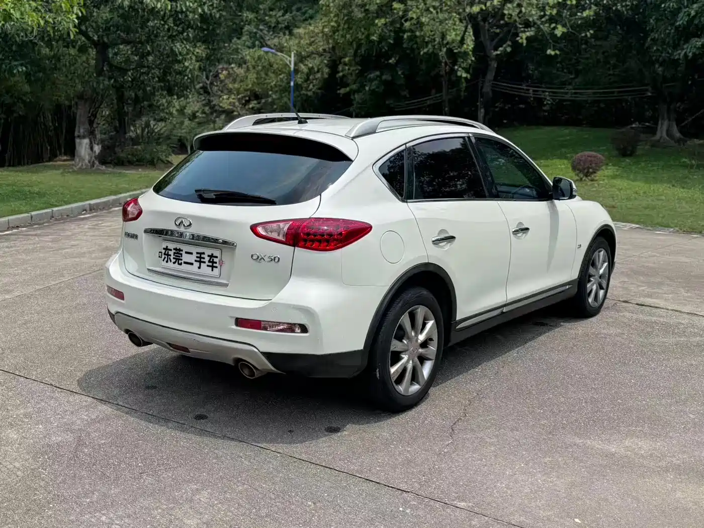 Infiniti QX50 2017 2015 2.5L Enjoyment Edition