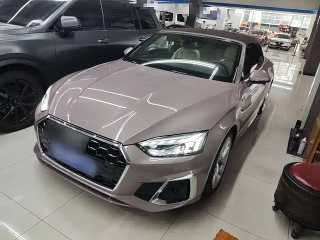 Audi A5 Cabriolet 40 TFSI, Стиль Драйв