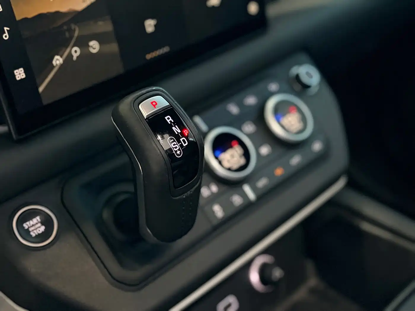 Фото 8 - Land Rover Defender