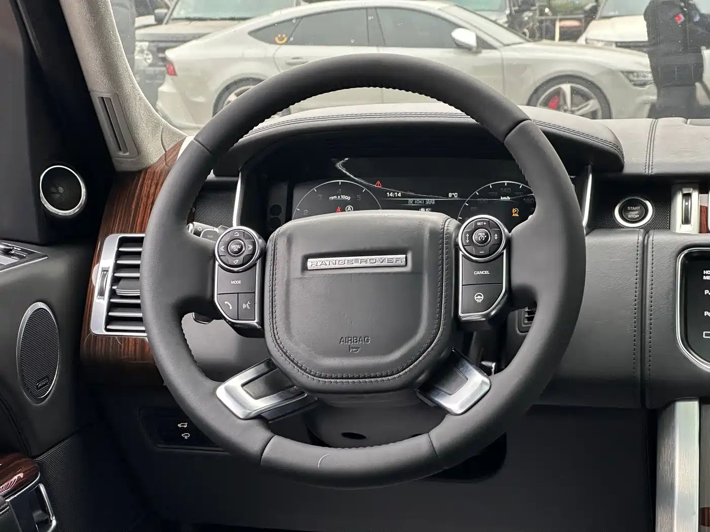 Land Rover Range Rover 2015 5.0 SC V8 AB Prestigious Genesis Extended Edition фото 6