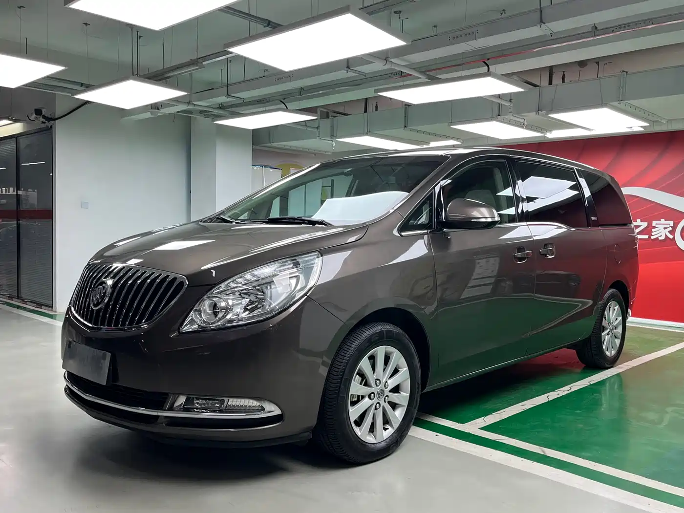 Buick GL8 2013 2.4L CT Luxury Business Comfort Edition