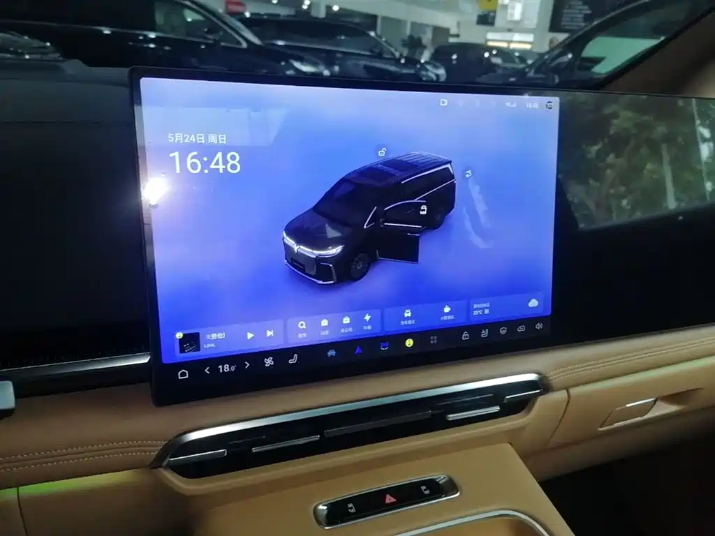 Voyah Auto Voyah Dreamer 2025 PHEV AWD Flagship Kunpeng Edition фото 13