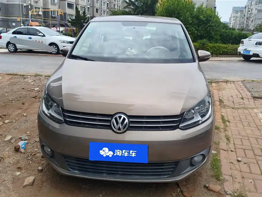 Volkswagen Touran 2015 1.4T Manual Trend Edition 5-seater фото 2