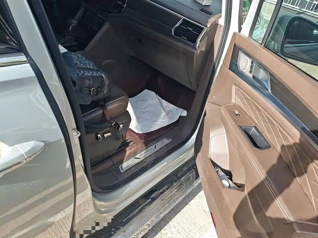 Volkswagen Viloran 2020 380TSI Premium фото 19