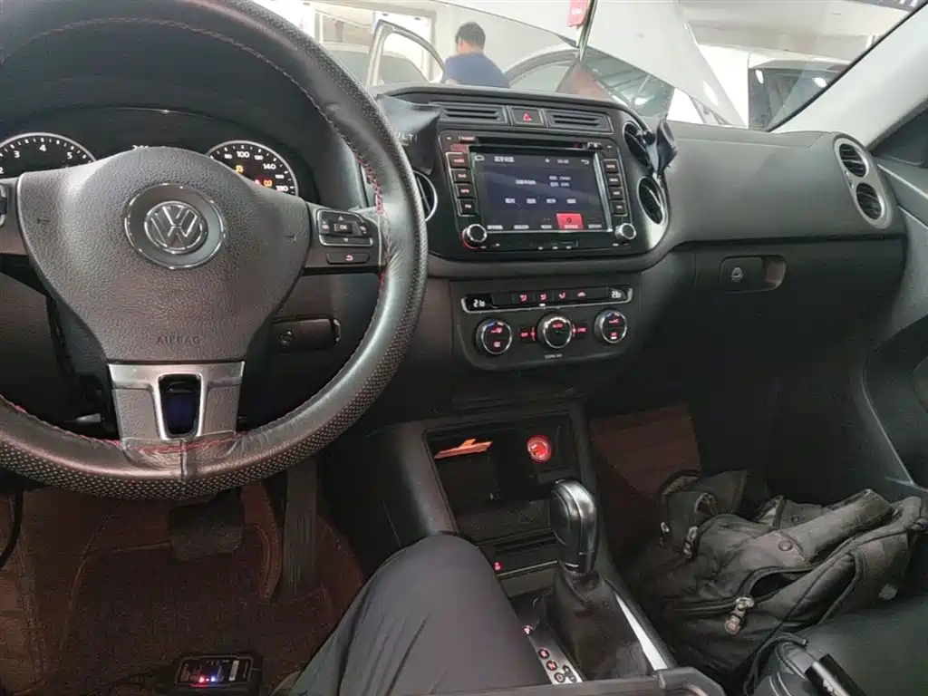 Volkswagen Tiguan 2016 Model 300TSI Automatic 2WD Comfort Edition фото 10