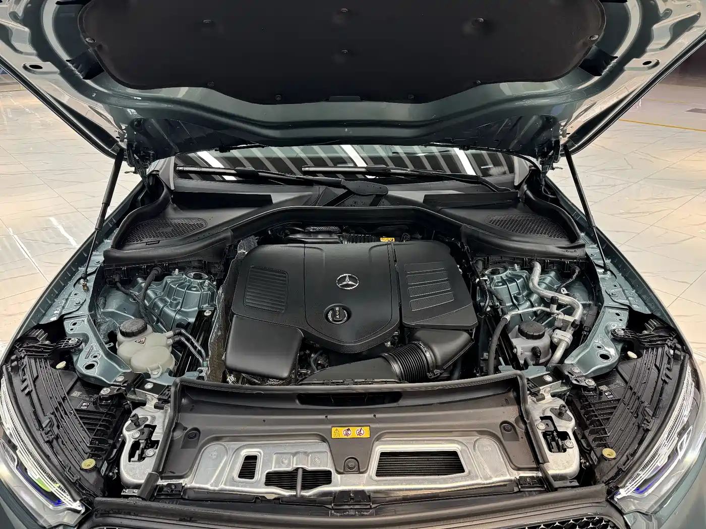 Mercedes-Benz GLC 2025 GLC 300 L 4MATIC Luxury 5-seater фото 12