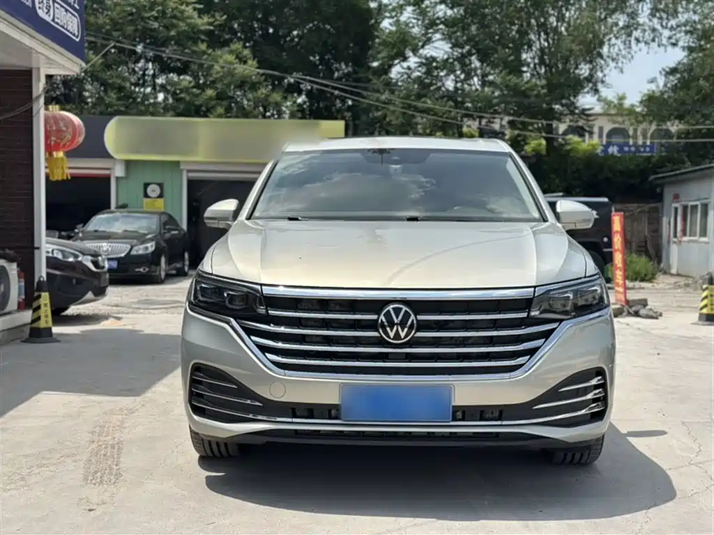 Volkswagen Viloran 2020 380TSI Premium фото 25