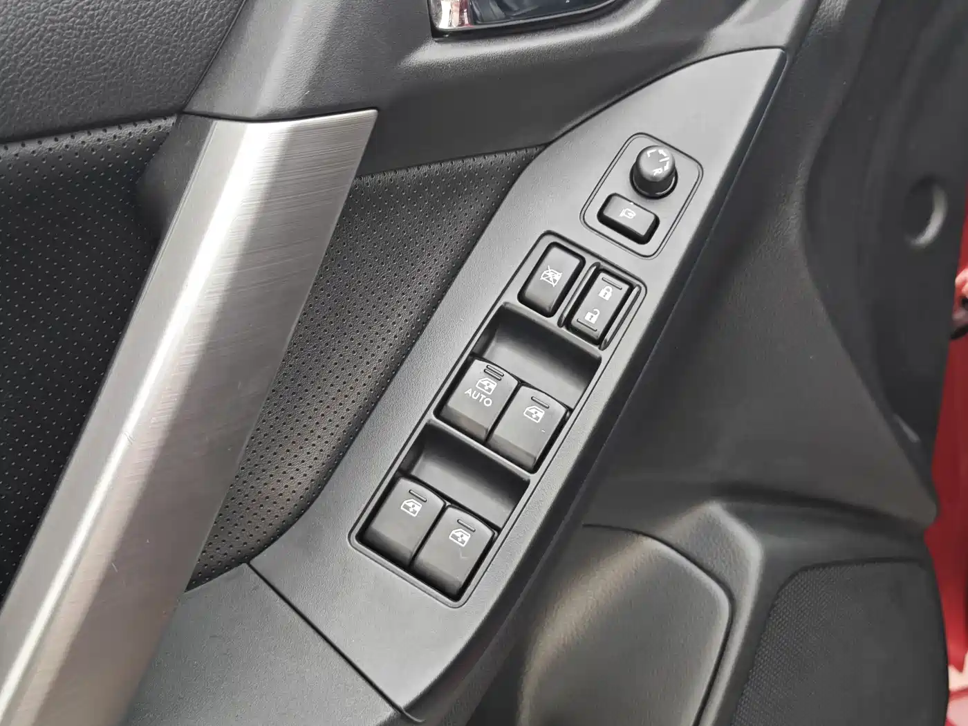 Subaru Forester 2013 2.5i Automatic Premium Edition фото 15
