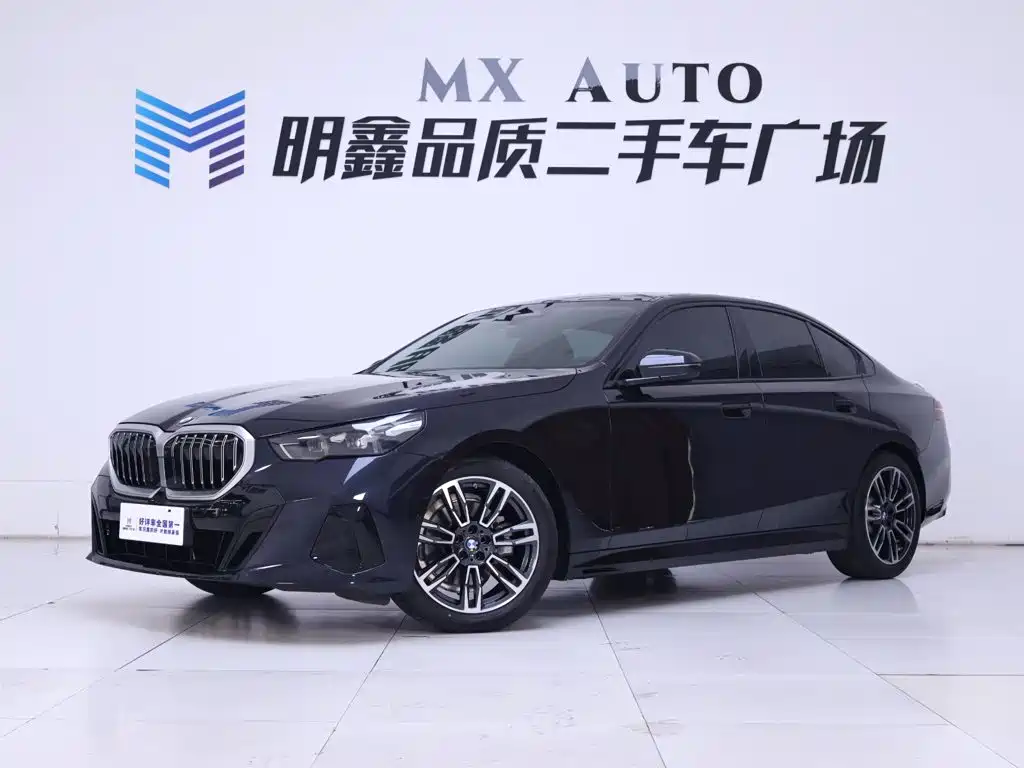 BMW 5 Series (Import) 2026 2025 525i M Sport Package