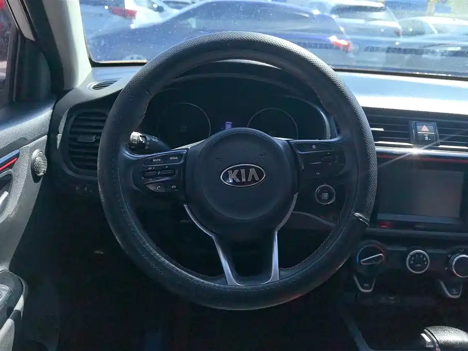 Kia KX CROSS 2018 1.6L Automatic Smart Sunroof Edition фото 15